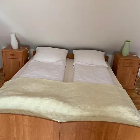 Stadnina Red Lion Farm Bed & Breakfast