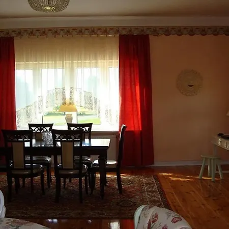 Nocleg ze śniadaniem Stadnina Red Lion Farm Redliny
